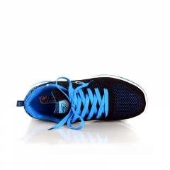 Men's sports shoes are light, breathable and shock